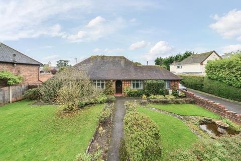 3 bedroom bungalow for sale, Ewhurst Road, Cranleigh, GU6