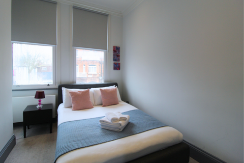 2 bedroom flat for sale, Comeragh Road, London