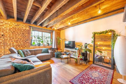 2 bedroom flat to rent, West India Quay