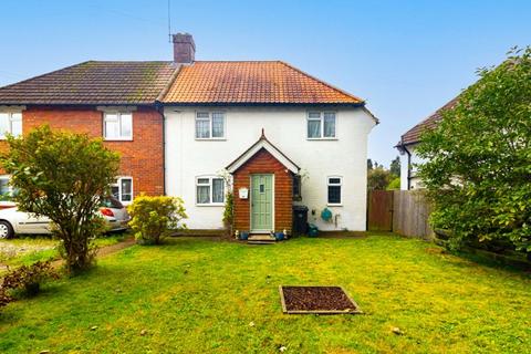 60 Harrow Road, Warlingham, CR6 9EW