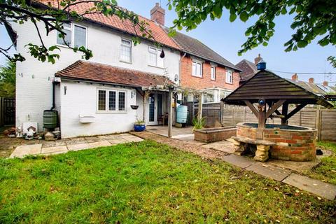 60 Harrow Road, Warlingham, CR6 9EW