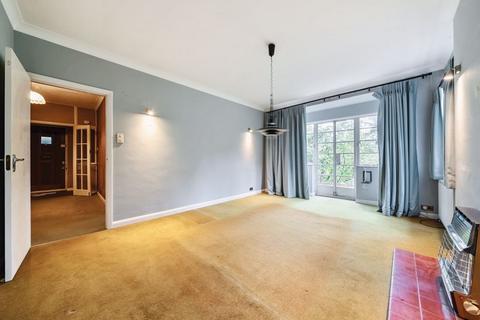 3 bedroom detached bungalow for sale, Kingsdown Avenue, South Croydon