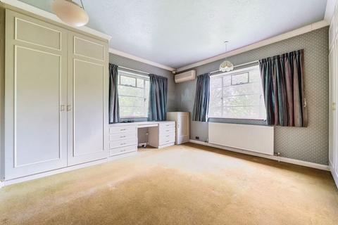 14 Kingsdown Avenue, South Croydon, CR2 6QF