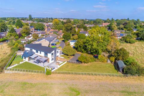 5 bedroom detached house for sale, Frogmore Road, Snitterfield CV37