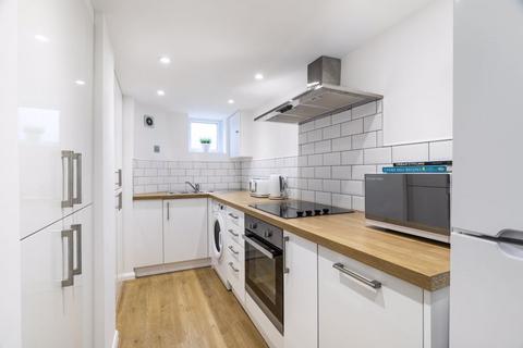 6 bedroom terraced house for sale, St. Anns Avenue, Leeds