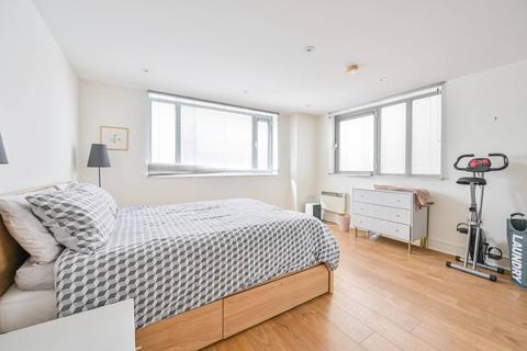 2 bedroom flat to rent, Bell Yard Mews, London Bridge, London, SE1