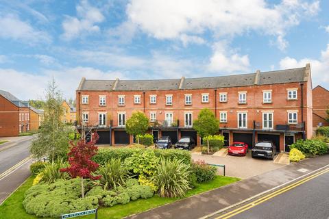 4 bedroom terraced house for sale, Cogent Crescent, Newbury, RG14