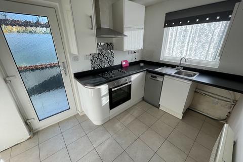 2 bedroom bungalow to rent, Repton Close - 2 Bed bungalow - North Luton - LU3 3UP