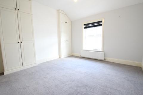 2 bedroom terraced house to rent, Westcott