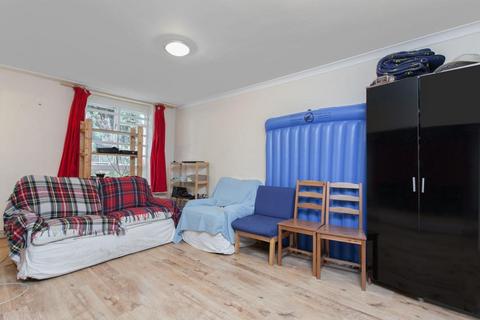 2 bedroom flat to rent, Old Devonshire Road