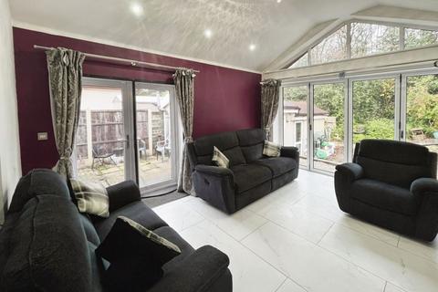 2 bedroom semi-detached house for sale, Heathfield, Farnworth