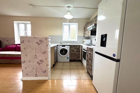 2 bedroom apartment to rent, Tollgate Road, London