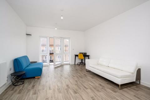 1 bedroom apartment for sale, Bell Farm Way, Hersham, Walton on Thames.