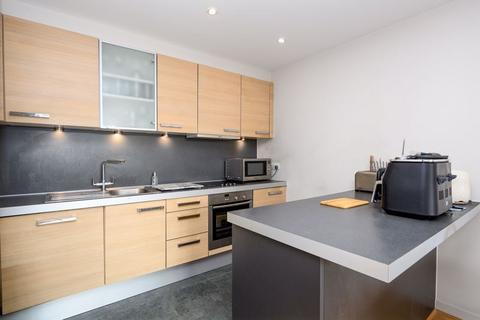 2 bedroom apartment for sale, The Heart, Walton-On-Thames