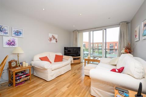 2 bedroom apartment for sale, The Heart, Walton-On-Thames