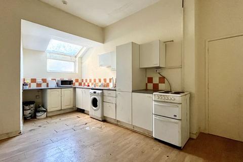 4 bedroom end of terrace house for sale, High Street, Chard, Somerset TA20