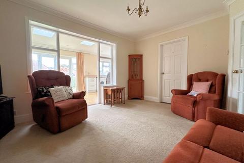 3 bedroom semi-detached bungalow for sale, Vincent Grove, Fareham PO16