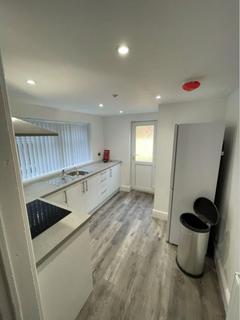 2 bedroom house to rent, Haworth Street, Hull HU6