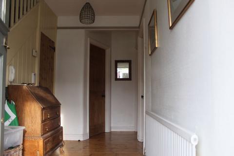 4 bedroom semi-detached house to rent, FAMILY HOME FULL OF CHARACTER AND CHARM