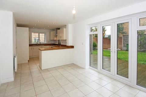 15 Watts Drive, Shifnal, TF11 8FQ