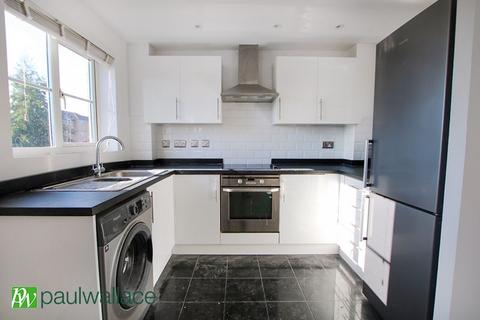 2 bedroom flat for sale, Yukon Road, Turnford