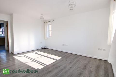 2 bedroom flat for sale, Yukon Road, Turnford