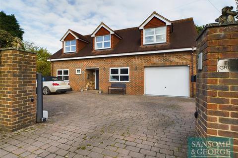 4 bedroom detached house for sale, Newtown, Tadley, Hampshire, RG26