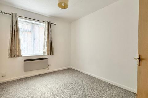 26 Huxley Close, Uxbridge, UB8 3PG