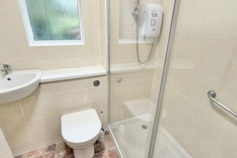 26 Huxley Close, Uxbridge, UB8 3PG