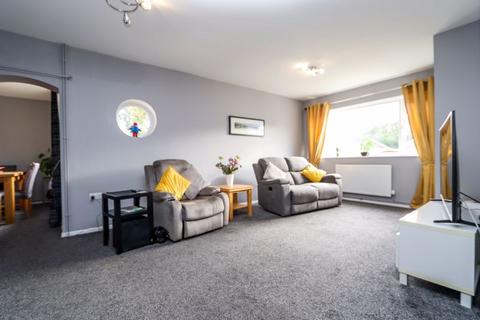 8 Chescombe Road, Yatton, Bristol, BS49 4EN