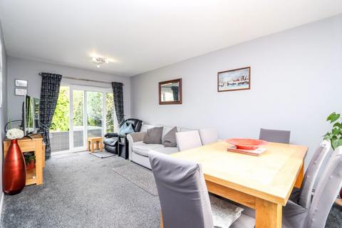 8 Chescombe Road, Yatton, Bristol, BS49 4EN