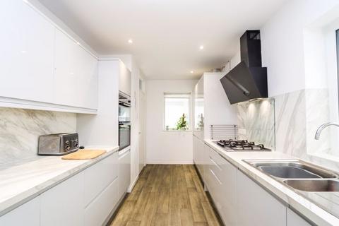 8 Chescombe Road, Yatton, Bristol, BS49 4EN