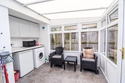 8 Chescombe Road, Yatton, Bristol, BS49 4EN