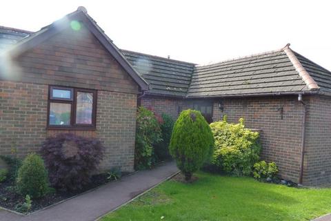 2 bedroom semi-detached bungalow to rent, Parkside ( Retirement Bungalow), Alexandra Road, Heathfield, East Sussex, TN21 8EB