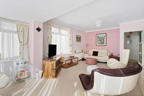 4 bedroom chalet for sale, Seaford BN25