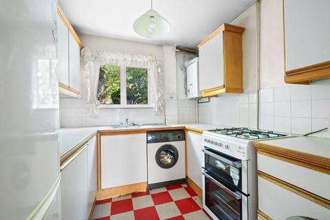 15 Mawson Close, London, SW20 9PA