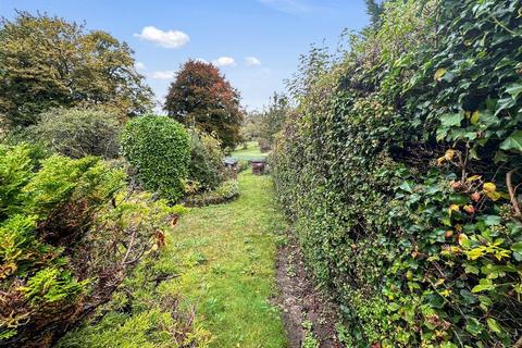 3 bedroom semi-detached house for sale, Hillbury Road, Warlingham, Surrey, CR6 9TH