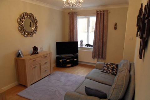 2 bedroom terraced house to rent, Lavender Way, Rushden