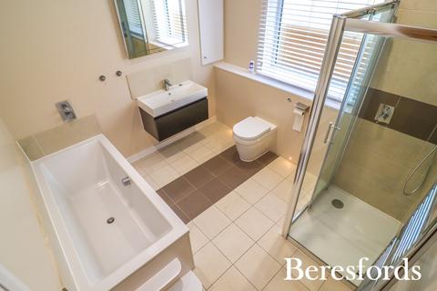 26 The Crescent, Upminster, RM14 1JY