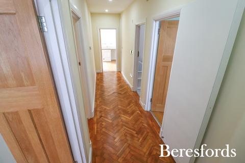 26 The Crescent, Upminster, RM14 1JY