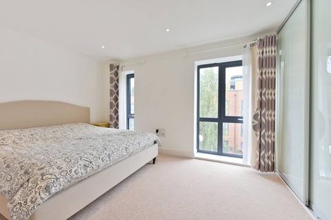 undefined, Putney Hill, Putney Heath, London, SW15