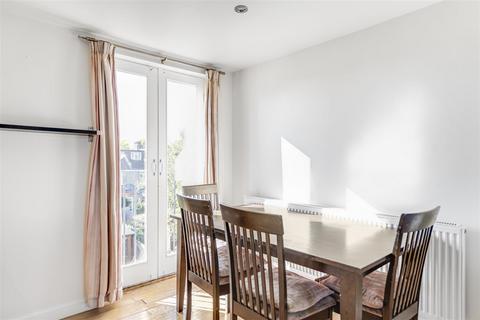 3 bedroom flat for sale, Lower Richmond Road, East Sheen, SW14