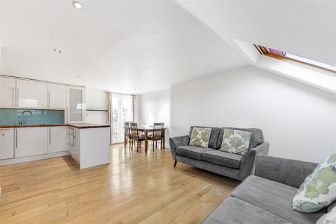 3 bedroom flat for sale, Lower Richmond Road, East Sheen, SW14