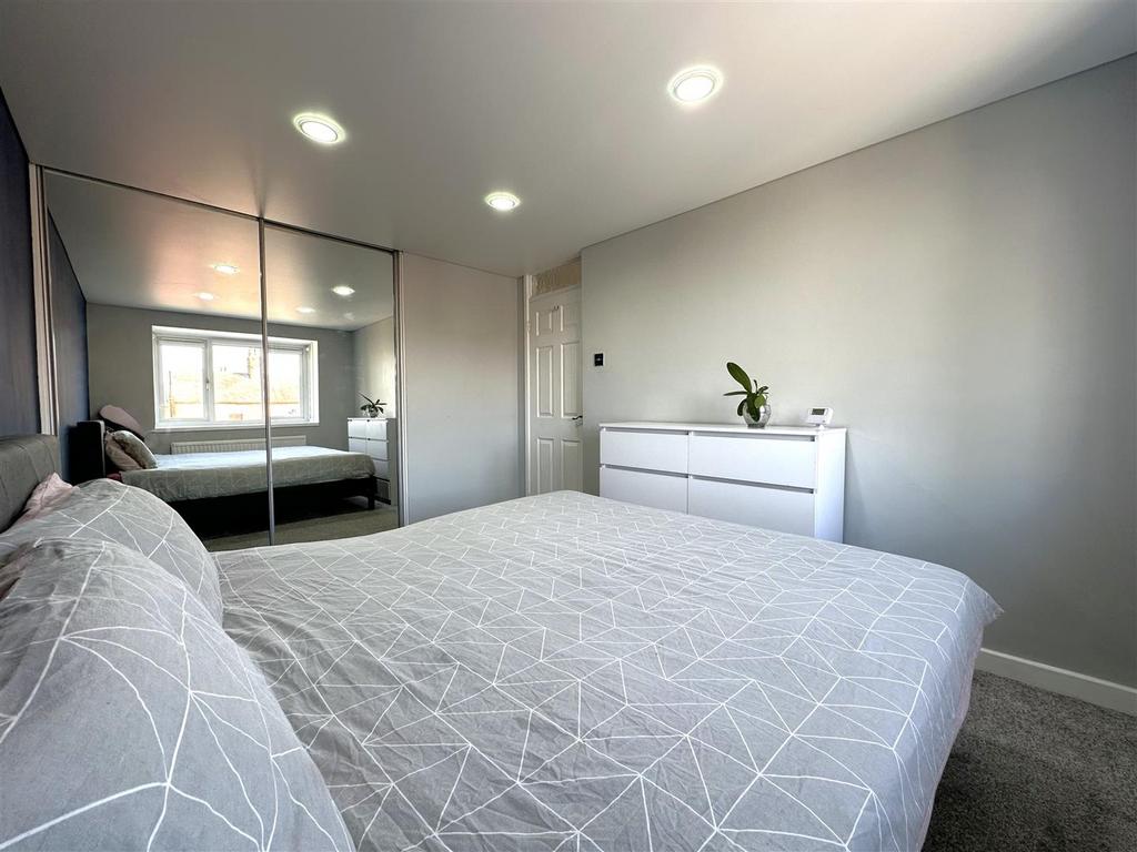 Bedroom One With Fitted Wardrobes 978