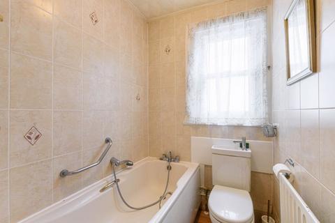 24 Izane Road, Bexleyheath, DA6 8NX
