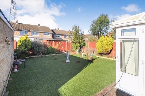 2 bedroom detached house for sale, Orwell Close, Bedford MK41