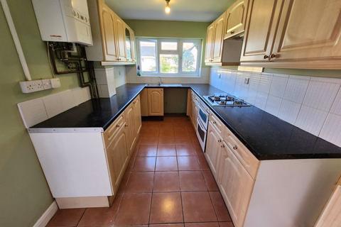 3 bedroom semi-detached house to rent, The Broadway, Dudley DY1