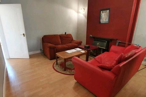 4 bedroom house of multiple occupation to rent, Fenella Street, Manchester M13