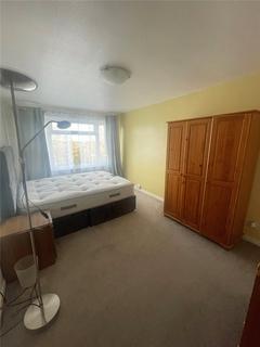 43 Deepfield Way, Coulsdon, CR5 2SZ