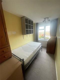 43 Deepfield Way, Coulsdon, CR5 2SZ